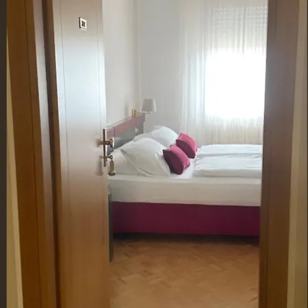 Отель Pittini